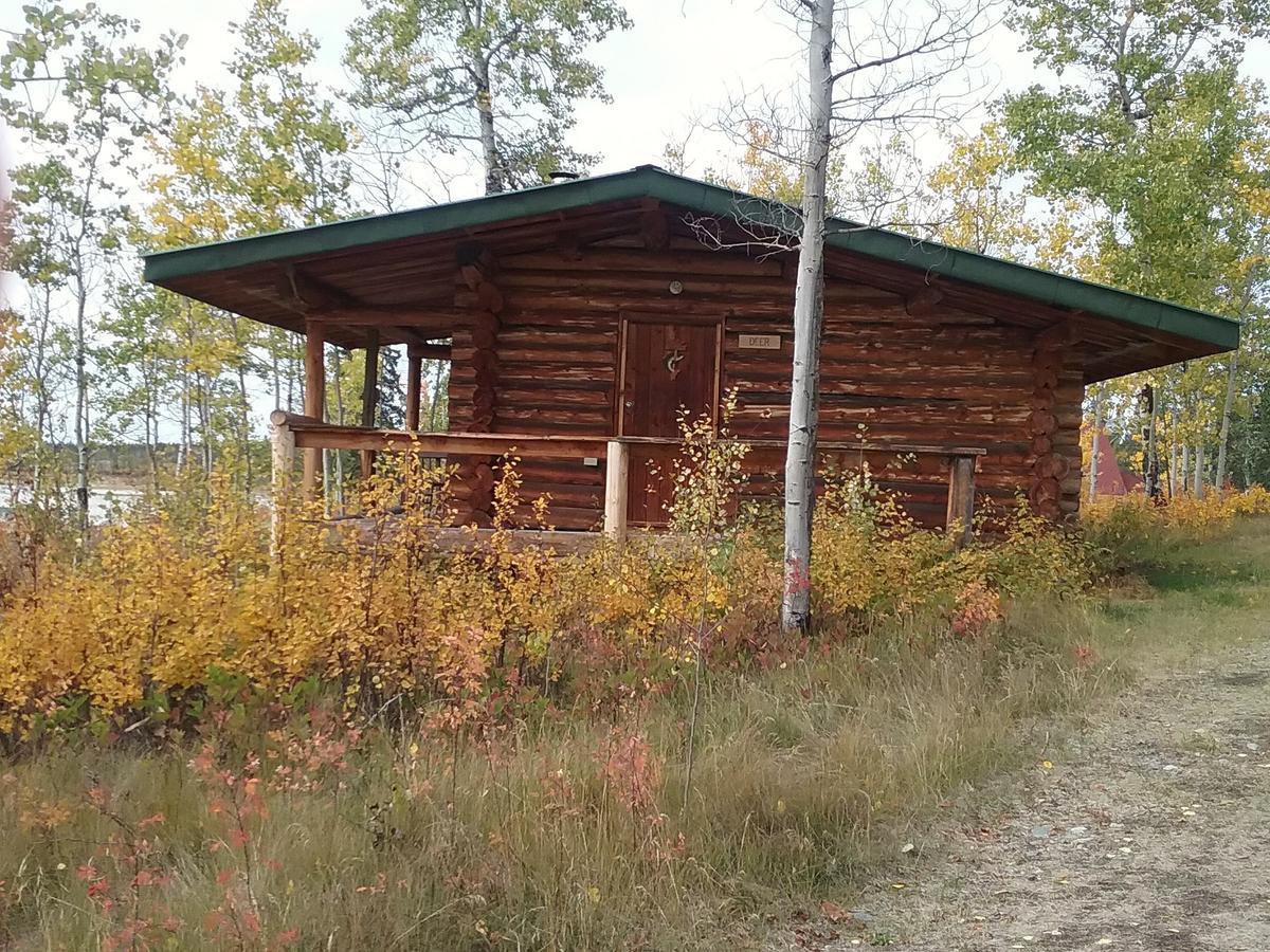 Eagle Bear Lodge Tatla Lake Exterior photo